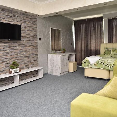 Studios Amigo Veliko Tŭrnovo Exterior foto